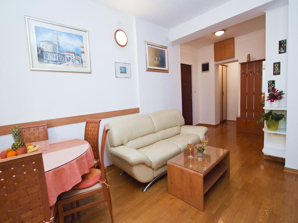 Klarina Apartments Split Exterior foto